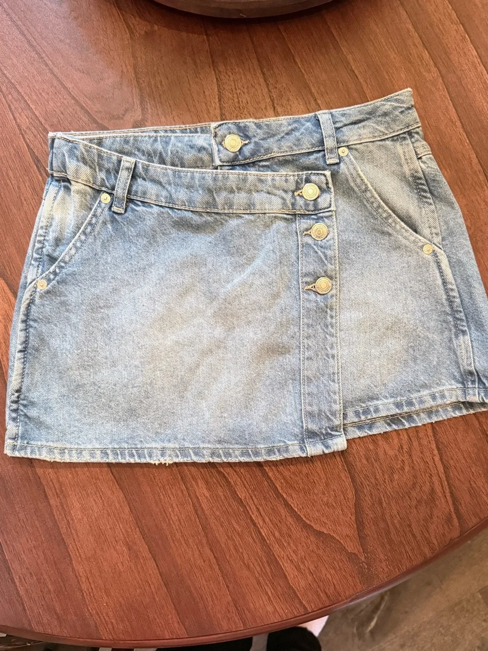 We the Free 💕 Wynne Denim Mini Skirt / light Wash: Asymmetric Buttons : GUC